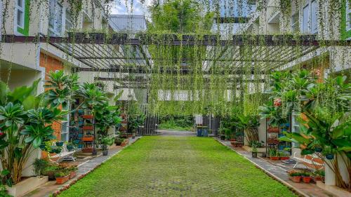 The Peak Guest House in Jember