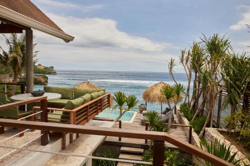 The Purist Beach Nusa Ceningan in Nusa Lembongan