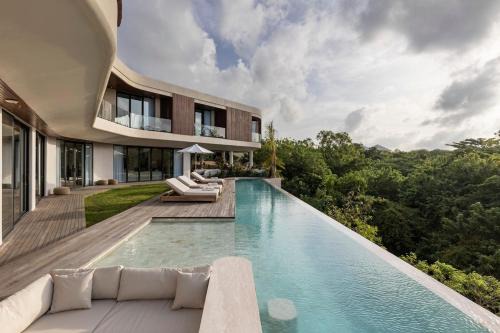 The Rang Uluwatu - Ocean & volcano views in Uluwatu