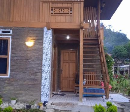THE SINGKI HOME FAMILY in Rantepao
