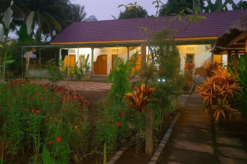 The Swan House in Labuhanpandan