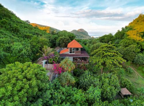 The Watch House - Gerupuk Bay Lombok in Bumbang