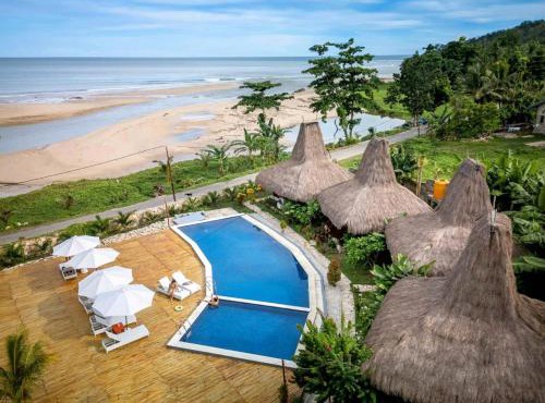 Three Queen Villa and Homestay in Waikabubak