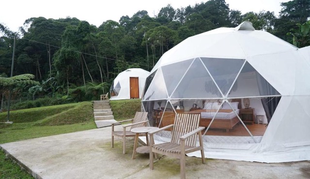 Tiris Pisan Glamping & Resort Puncak in Cikuray