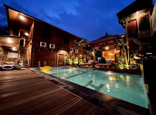 Tomohon Private Pool Villa Batu in Malang