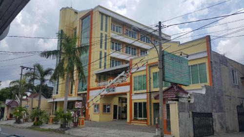 Top Star Hotel in Cepu