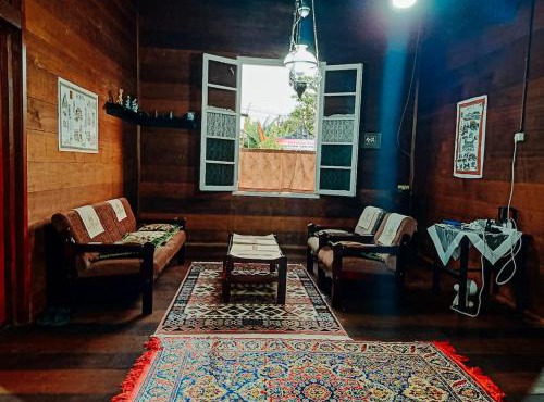 Tuo Yetty Homestay by Kage in Bukittinggi