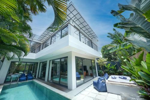 Twin Villas Drupadi 8BR Seminyak by Exotic Bali Properties in Seminyak
