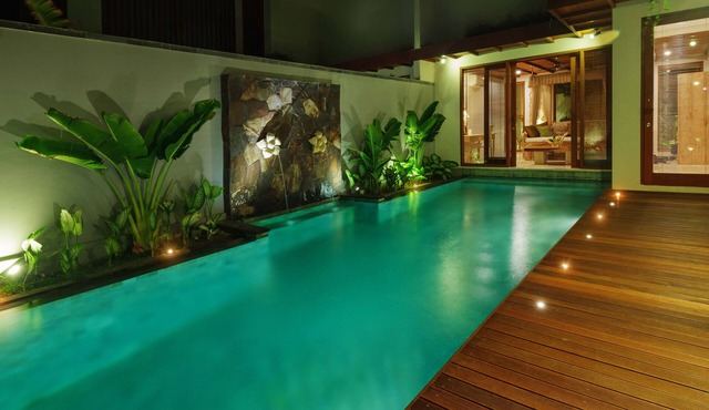 Two Bed Jacuzzi and Pool villa Sukawati in Sukawati