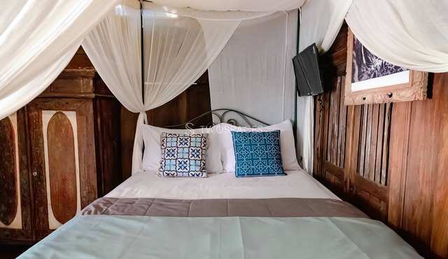 TwoSpaces Living at Kayu Beach Villa, Nusa Dua Beach in Nusa Dua