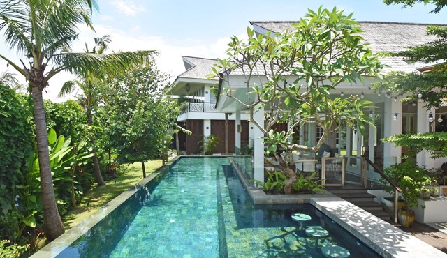 Ultra Luxury | 1000m2 | 15 Staff | Best In Villa Dining in Bali | AC throughout in Bali