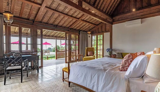 Umah Lusa - Deluxe Suite, 1 Bedroom, Balcony, Garden View in Banjar