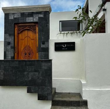 Umah tumbu villa, private villa in Seraya