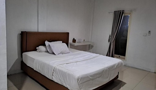 UNIK Guest House Syariah in Jakarta