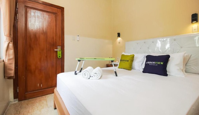 Urbanview Hotel Cantee Halim Perdanakusuma by RedDoorz in Jakarta