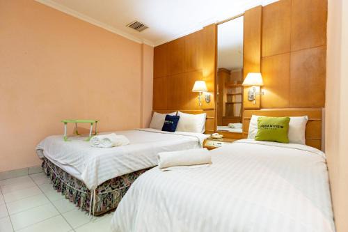 Urbanview Hotel P Residence Asemka in Jakarta
