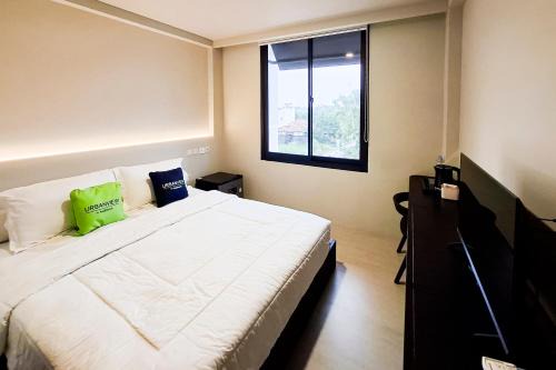 Urbanview KAS Hotel Syariah near Simpang 5 Purwodadi in Purwodadi