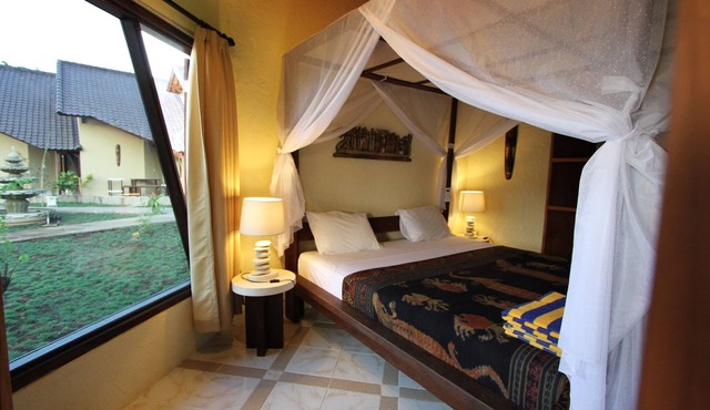 Uyah Amed Hotel & Spa Resort in Karangasem