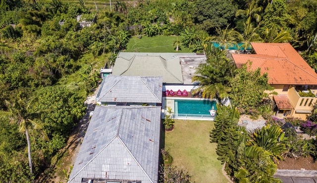 Villa 3 Bedroom with private swimming pool fenced & attached bathroom Tanah lot in Badung