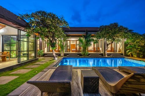 Villa Aruna Batu Bolong Beauty 5 bed air/con living in Canggu