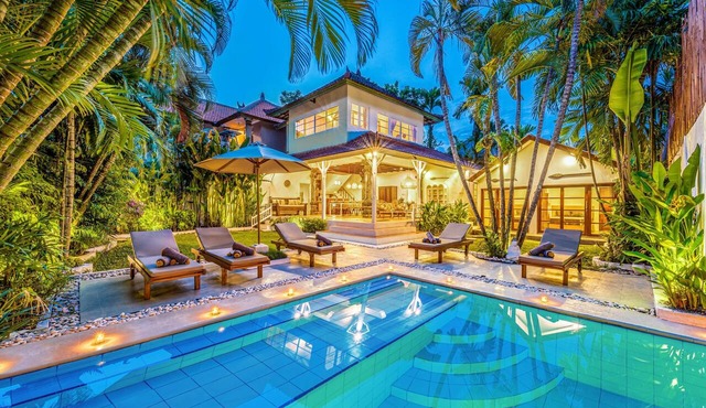 Villa Berlin - 6BDR huge villa, pool and garden in Kuta
