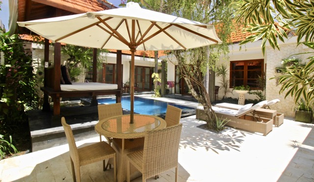 VILLA BETUTU 3 BDRM BEACHSIDE WITH POOL, SHORT WALK TO BEACH in Sanur