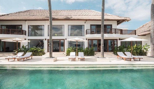 Villa Blanca in Manggis in Manggis