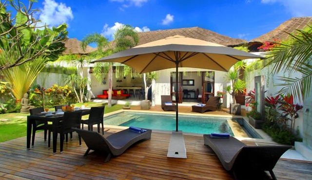 Villa Calypso 800m to Batubelig beach 5mn Seminyak in Batu Belig