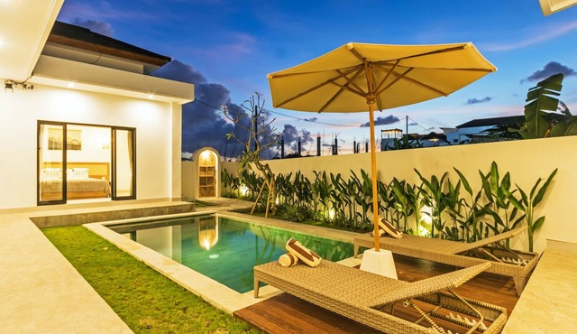 Villa Celestial Brand New Enchanting 2 BR with Aircon Living Canggu in Badung