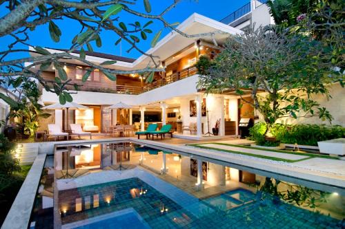 Villa Champa - Family Friendly Accessible villa inc Pool Fence and Car and Driver in Jimbaran