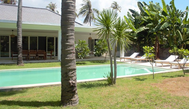 Villa Cocody , 5 minutes waking distance from the most famous beach of Lombok in West Nusa Tenggara