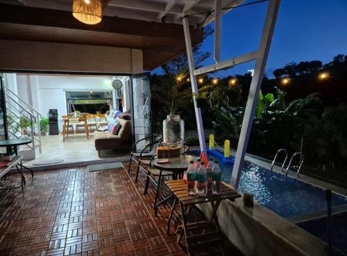 Villa D'Thie in Ciherang Kulon 2