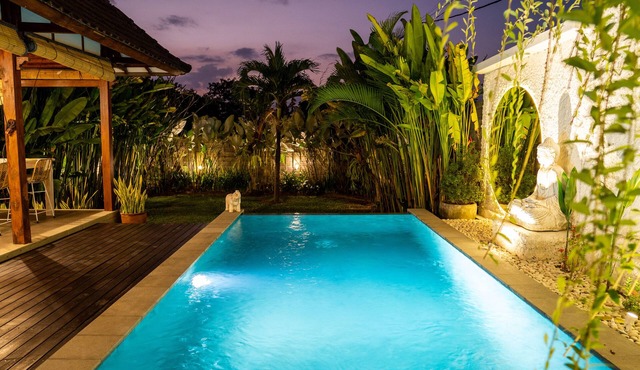Villa Innerbloom stylish 2 BR with large pool and garden in Bali