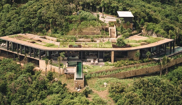 Villa Kastil Utara - 6 Bedrooms 1 Kids Room at Tampah Hills in West Nusa Tenggara