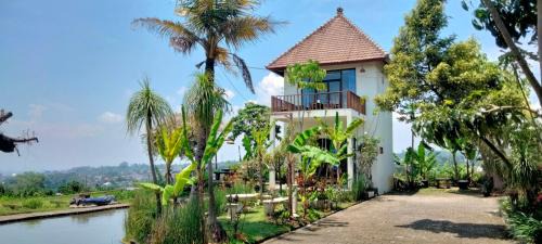 Villa Kebun Jeruk Syariah Malang by ecommerceloka in Malang
