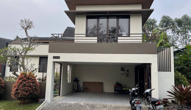 Villa La Vimala at Vimala Hills Megamendung Bogor With 5 Bedroom & 4 Bathroom in Jawa Barat