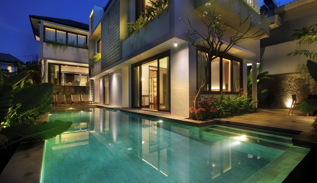 Villa Leceni by Fantasia Villas in Canggu