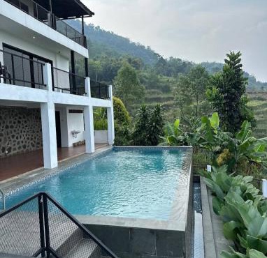 Villa lofous in Pasirpogor