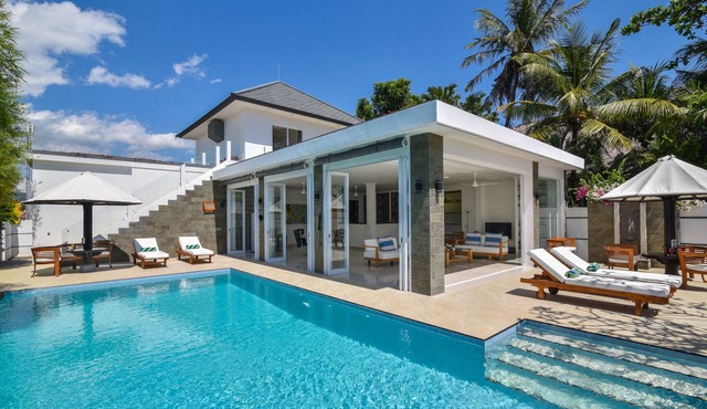 Villa Lovina Beach 2 - 4BR Beachfront Villa with Private Pool. in Buleleng