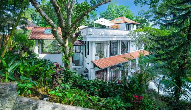 VILLA LUSIA RUMAH JOJO in Tumbak Bayuh