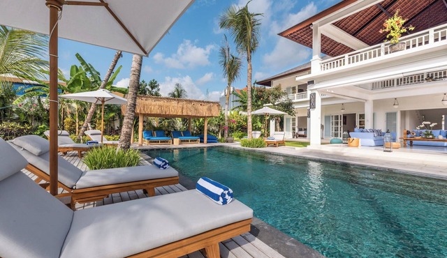 Villa Marang, Bali - Modern colonial mansion in Canggu! TOP location! in Canggu