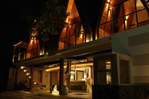 Villa Morphosis in Berpodak