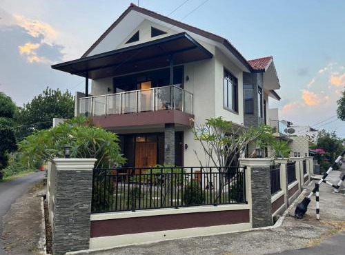 Villa Munjul Indah - Majalengka in Jatipamor