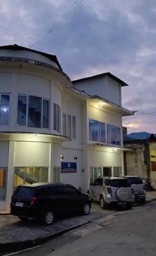 Villa Mutiara Guguak Randah Syariah in Padangluar