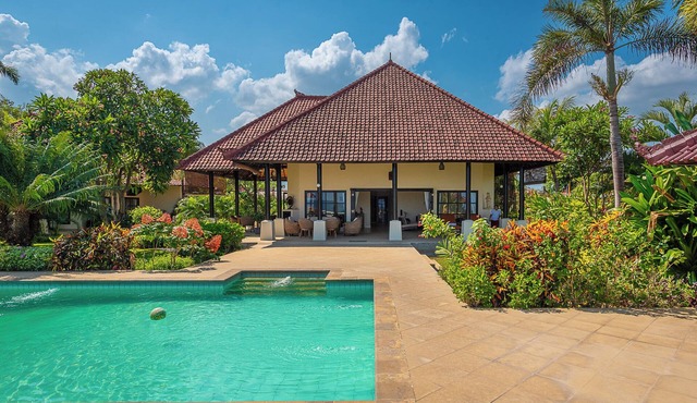 Villa Namasté - Beachfront @ Lovina Beach, 10P, Private Pool, BBQ in Dencarik