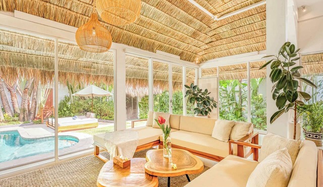 Villa New York - 4BDR, pool, near The Forge Bali in Kecamatan Kuta Utara