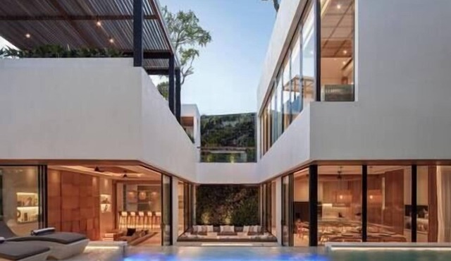 Villa Nini Elly | 6BR Canggu Villa w/Pool, Chef & Theatre in Badung