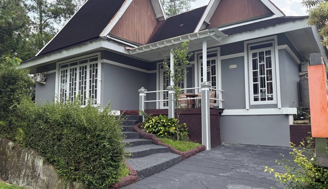 Villa No.M3-23 Three bedrooms garden view in Puncak