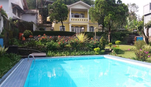 Villa Oak Tree Puncak in Bogor