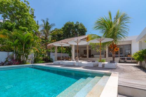 Villa Rasa Senang, with private cook and pool in Karangasem